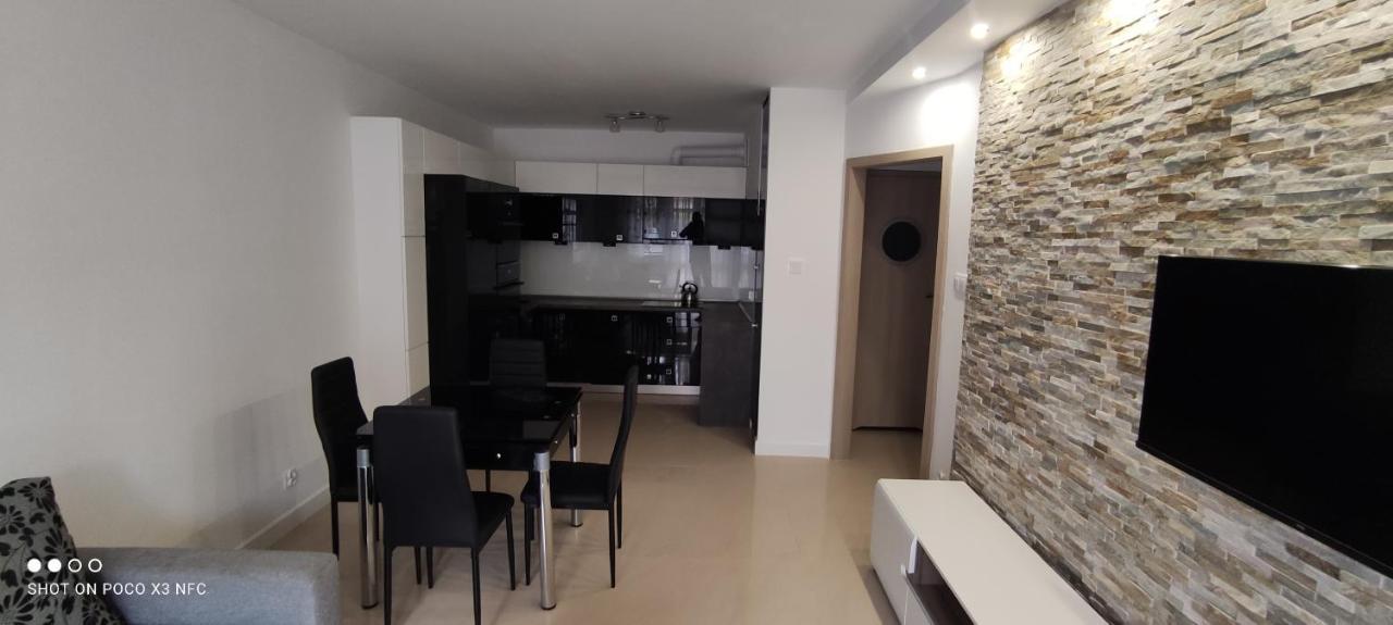 Apartament „Nad Jeziorkiem“ Apartment Ketrzyn Exterior photo