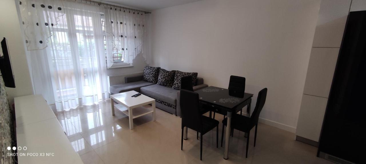 Apartament „Nad Jeziorkiem“ Apartment Ketrzyn Exterior photo